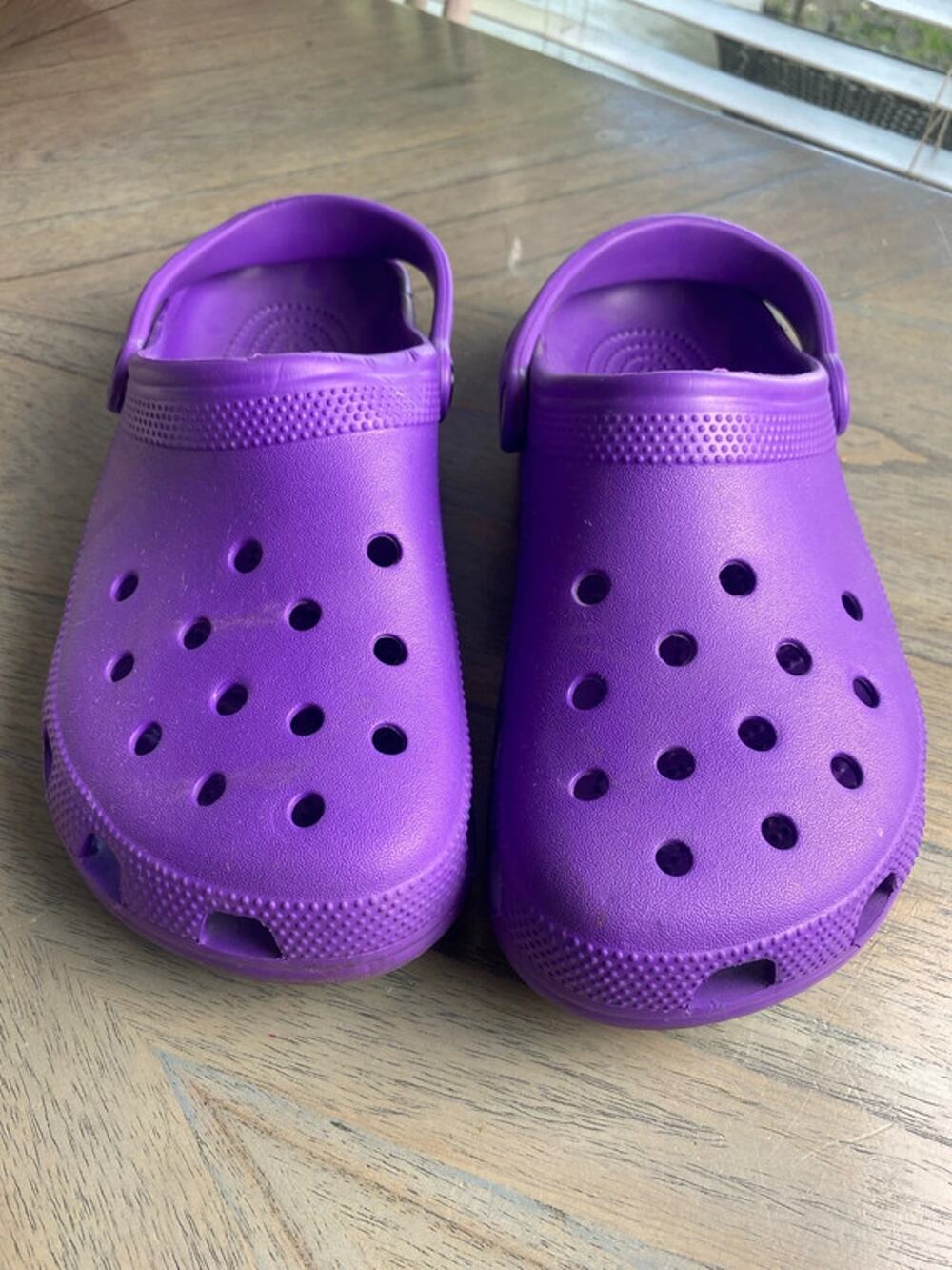 Women’s classic crocs purple size women’s 9 men’s 7